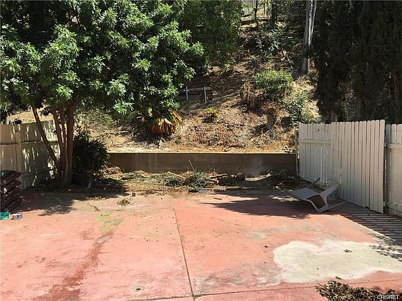 5th image of 906 S Garfield Ave