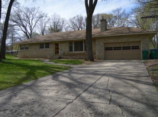 1800 Hillsboro Ave S, Saint Louis Park, MN 55426