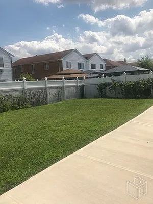 Rented by Halstead Real Estate | media 15