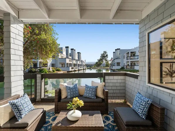 420 Barnegat Ln, Redwood City, CA 94065