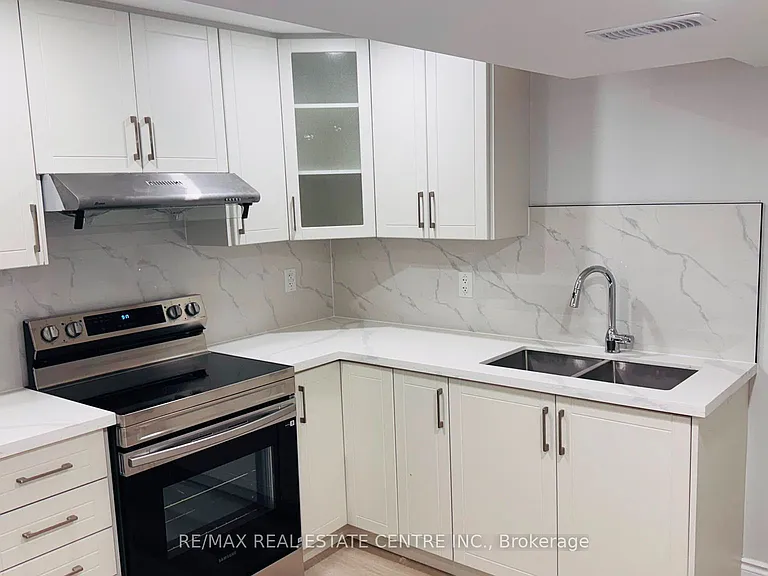 12 Rolling Acres Dr #BASEMENT — Photo 5