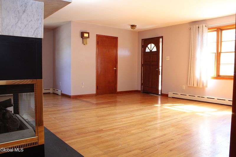 4th image of 1 Williams Terrace