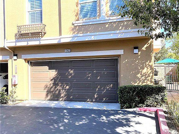 2nd image of 12452 Sabrosa Ln
