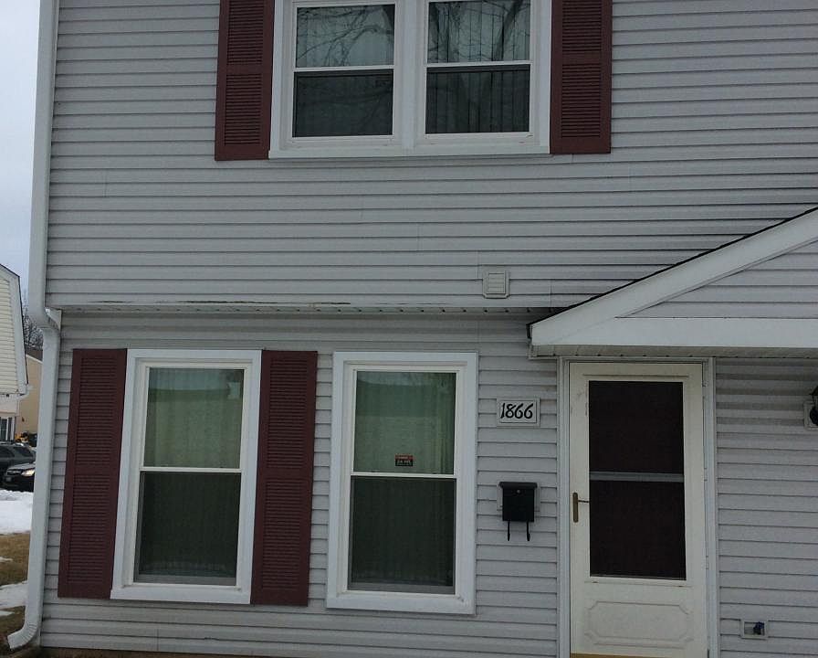 1st image of 1866 Jamestown Cir