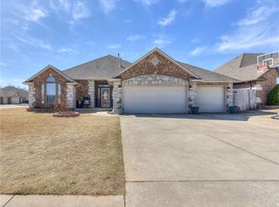 764 W Windmill Ct, Mustang, OK 73064
