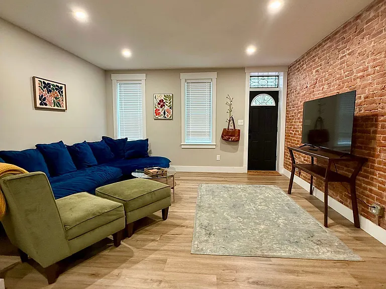 521 Locust St — Photo 4