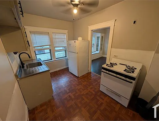 2 bed, 1010 sqft, $875 — Photo 2