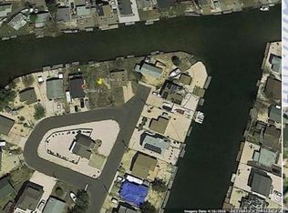 4 Tiller Ct, Little Egg Harbor, NJ 08087