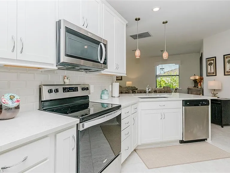 5988 Mayflower Way — Photo 6
