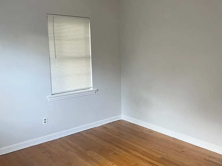 1115 Orangewood Ave — Photo 4