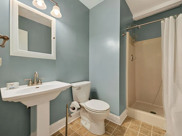 5025 Halwell Dr — Photo 7