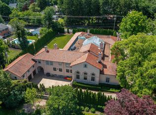 189 Cloverly Rd, Grosse Pointe Farms, MI 48236