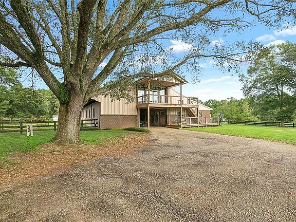 3rd image of 20 Green Hills Dr