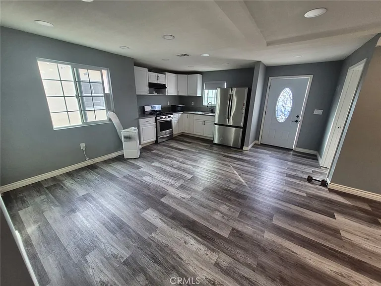 2743 N E St #2743 — Photo 2