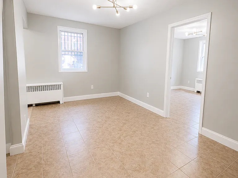585-586 Elizabeth Ave #305 — Photo 5