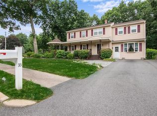 33 Teakwood Dr W, Coventry, RI 02816