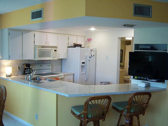 4th image of 1605 S Us Highway 1 APT D406