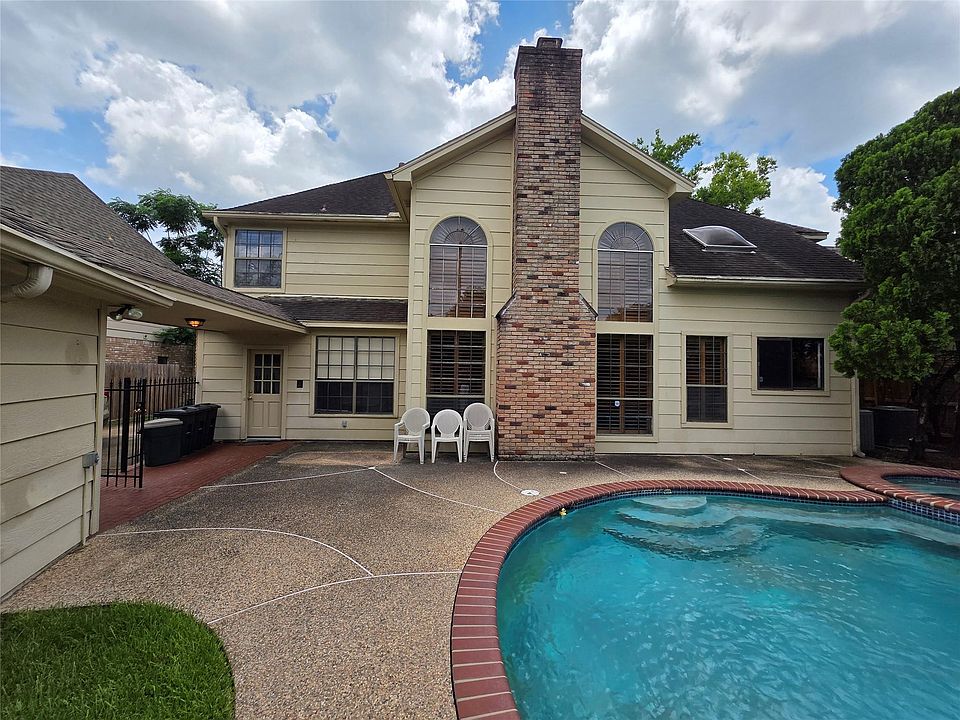 2nd image of 6410 Saffron Hills Dr