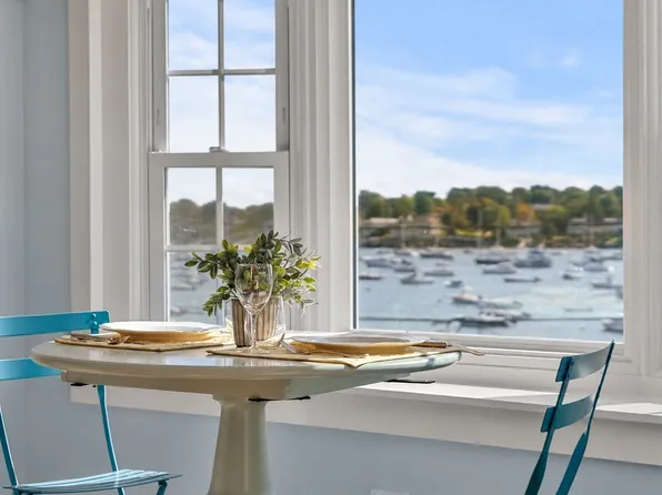 3 Cliff St #C, Marblehead, MA 01945