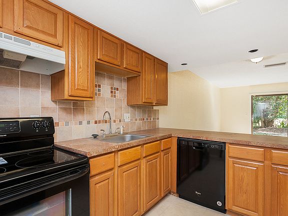 4th image of 409 Sheoah Blvd APT 21