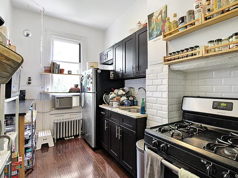 211 Weirfield St #3 — Photo 4