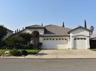 8261 N Backer Ave, Fresno, CA 93720