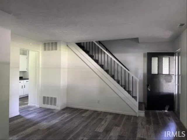 3 bed, 1.5 bath, 1000 sqft, $950 — Photo 3