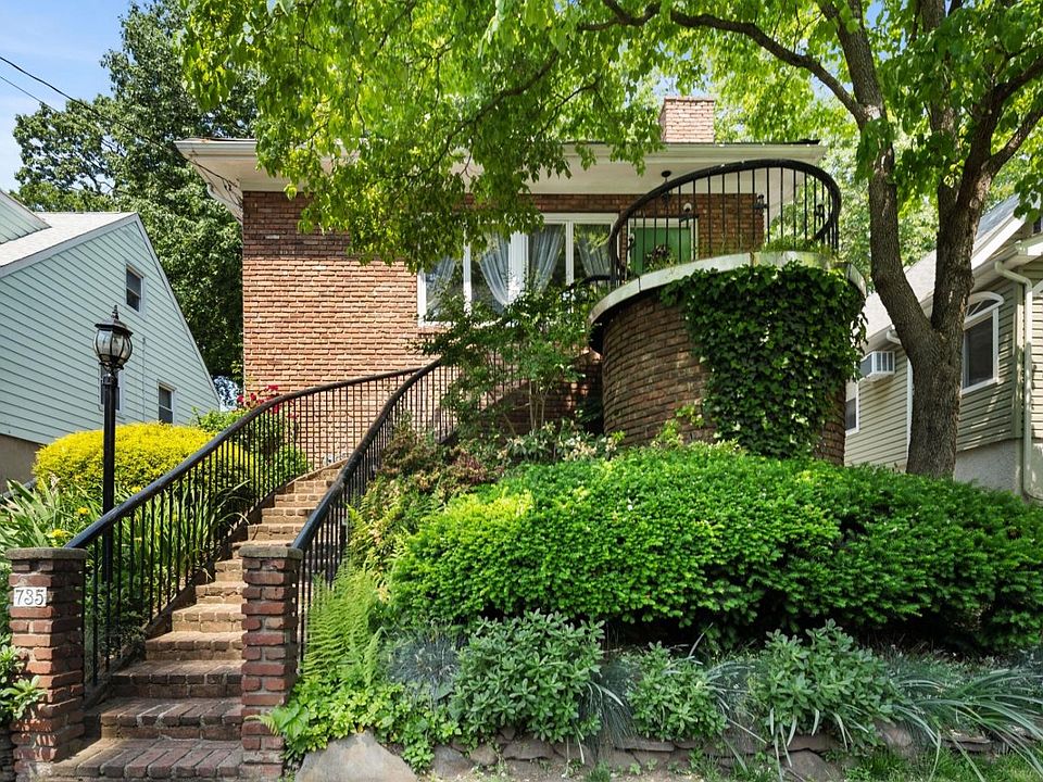 1st image of 735 Franklin Ave