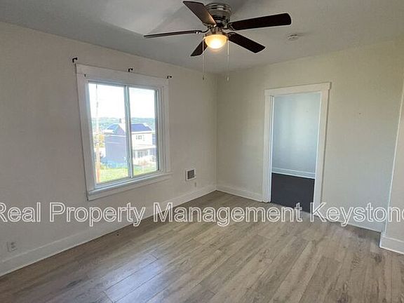 4th image of 122 E 16th Ave APT 2