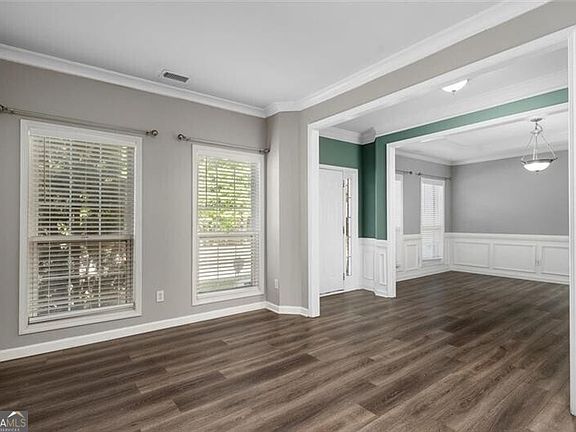 2nd image of 4220 Hunters Green Way NE
