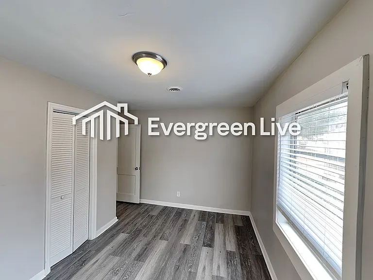 2492 Connally Dr — Photo 9
