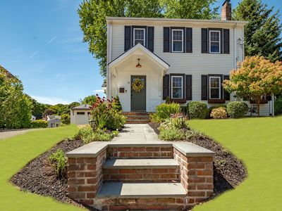 11 Bryan Road, Branford, CT, 06405