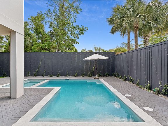 3rd image of 116 Compass Point Dr