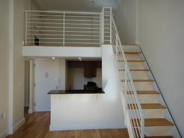 898 Metropolitan Avenue image 1 of 4