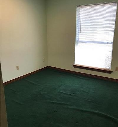 5th image of 2118 N Causeway Blvd