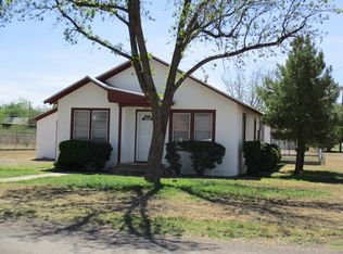 509 N 10th St, Alpine, TX 79830