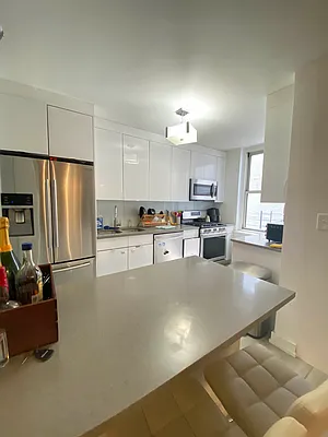 Rented by Bond New York | media 3