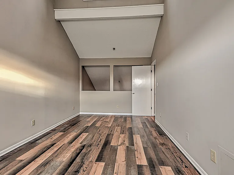 109 Beechnut St #4 — Photo 18