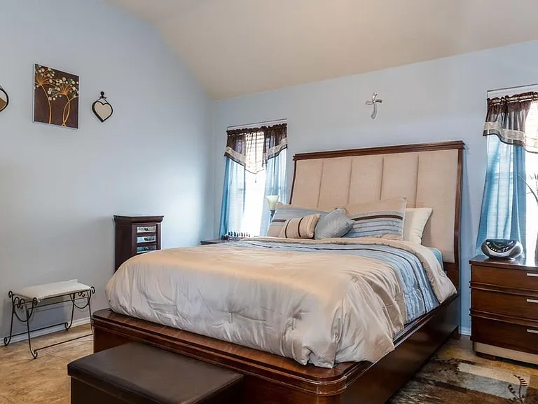 1261 Rainbow Parke Dr — Photo 8
