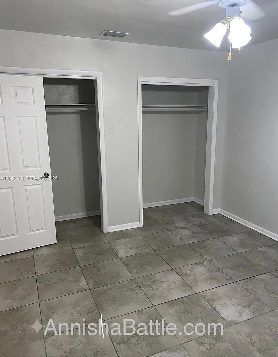 3 bed, 1.0 bath, 1300 sqft, $3,250 — Photo 3