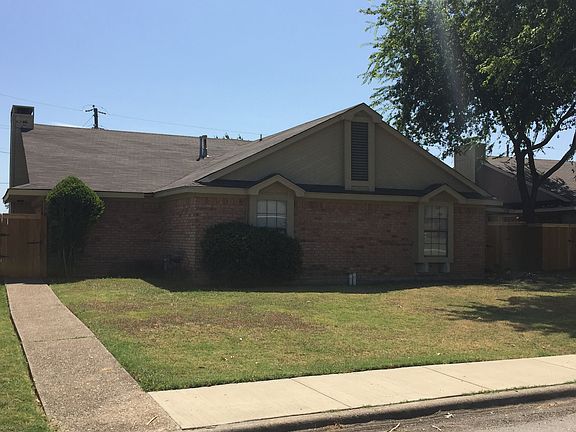 2nd image of 1700 Carrington Dr