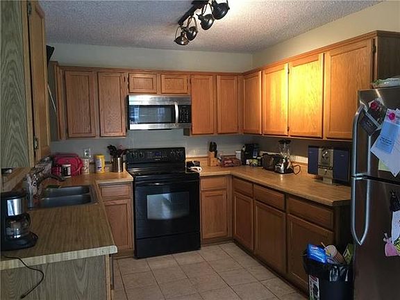 5th image of 2909 Menlo Park Ln