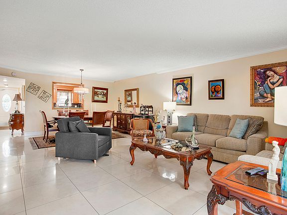 5th image of 211 S Hollybrook Drive #107