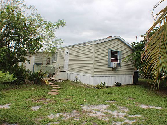 4th image of 2708 NW 21st St #35