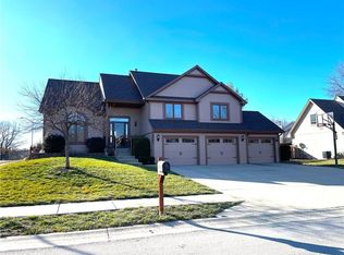 8700 N Wayne Ave, Kansas City, MO 64155