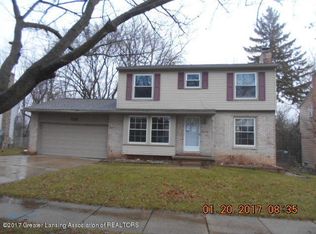 1910 Autumn Ln, Lansing, MI 48912