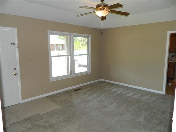 3rd image of 193 Bob White Dr