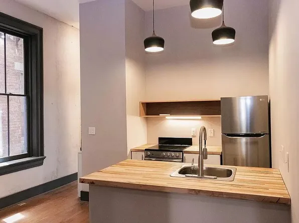 207 W McMicken Ave, Cincinnati, OH