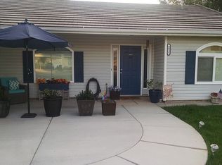 4023 N Quarterhorse Dr, Enoch, UT 84721