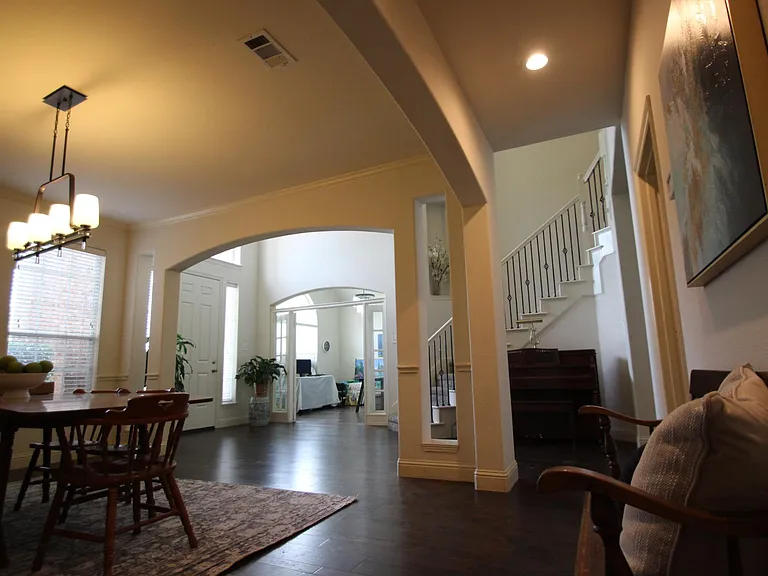 1716 Winding Hollow Ln — Photo 4